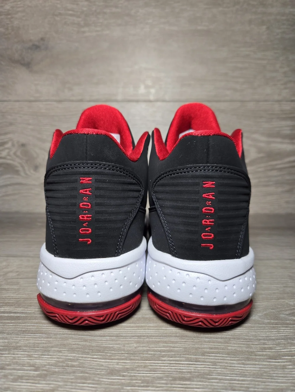 Jordan Max Aura 2 Black Gym Red White CN8094-016 Youth Size 5.5 / Women's Size 7